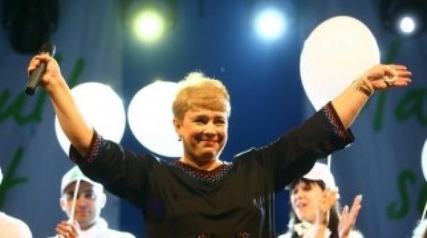 cine sunt vedetele trofeu pe care pdl le tine la naftalina