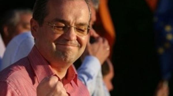 pdl are un plan cu sapte masuri pentru alegeri culisele sedintei de la palatul parlamentului