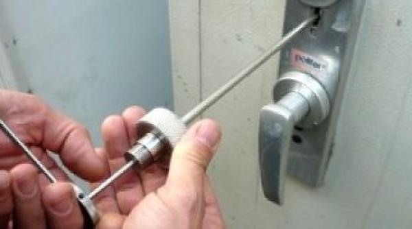 casa unui oficial din guvern a fost sparta