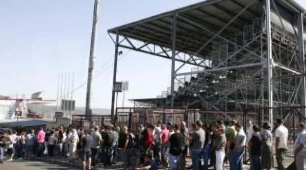 nebunie la cluj bataie pe biletele la steaua schalke