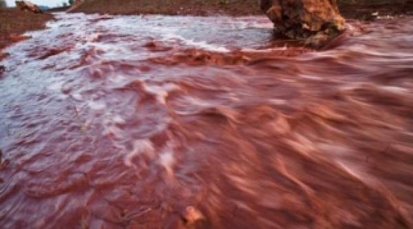 uzina de aluminiu maghiara care a produs viitura rosie de pe dunare va plati 472 de milioane de euro