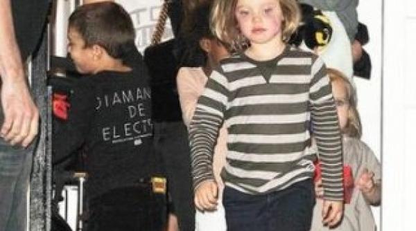 angelina jolie in vizita cu odraslele la gwen stefani galerie foto