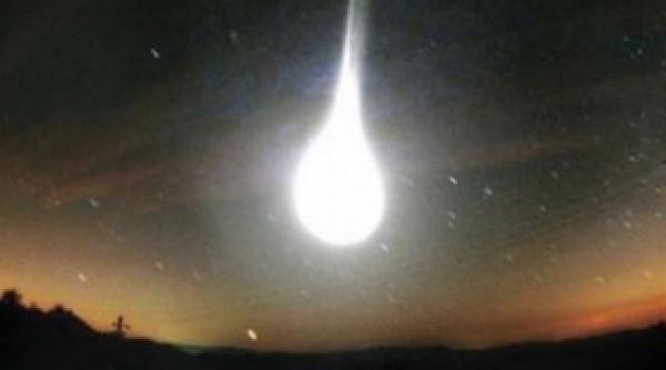 cometa asteroid sau bucati de satelit un obiect misterios a omarat o femeie si a distrus case