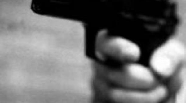 impuscaturi in capitala intre doua grupuri de persoane