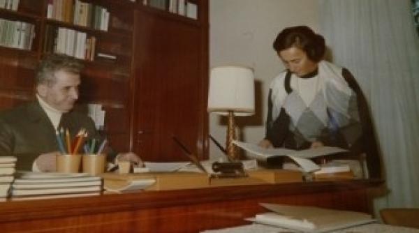 cum ii punea ceauseasca microfoane in birou lui ceausescu