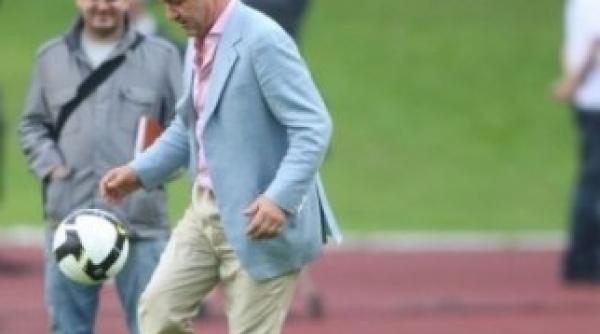 boc vs gigi becali vezi care stie mai bine cu mingea