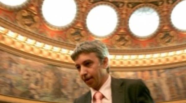 dd pune de o revolutie la timisoara vreau sa mi salut toate amantele dragi din sala