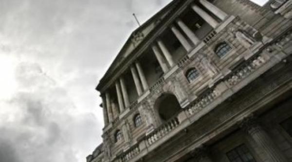 banca angliei ar putea injecta 50 de miliarde de lire sterline in economie