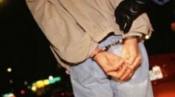 tragedie la iasi un adolescent de 17 ani si a ucis mama si bunica pentru ca nu a primit bani de suc