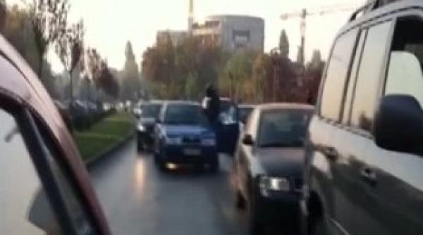 bucuresti bataie in trafic intre un motociclist si un sofer