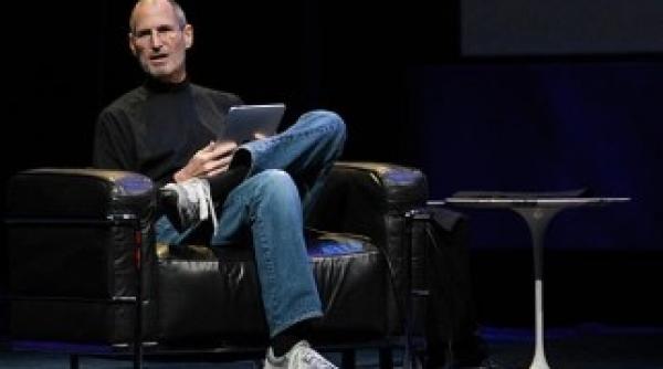 steve jobs a schimbat ideile cu privire la moda adio haine scumpe helancile negre se vand ca painea calda