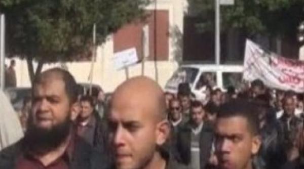 lupte de strada intre musulmani si crestini la cairo cel putin 19 morti si peste 150 raniti