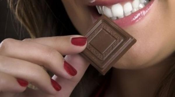 studiu ciocolata neagra reduce stresul vezi si alte beneficii