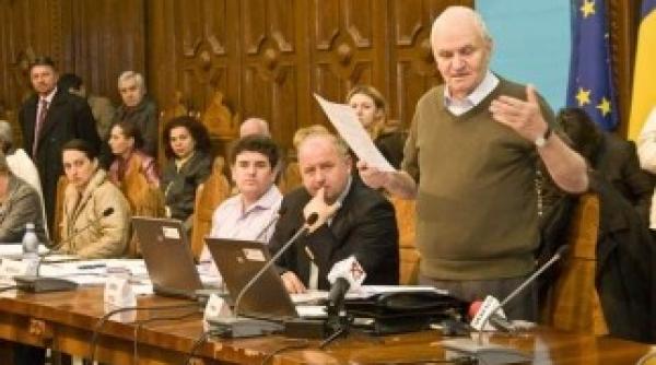 la galati populatia ingheata in case in timp ce consilierii se cearta pe caldura