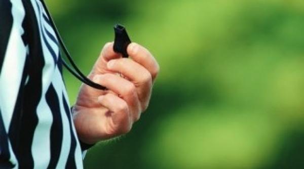 asculta imnul arbitrilor corupti cel mai nou hit al serviciului roman de comedie inregistrare spion