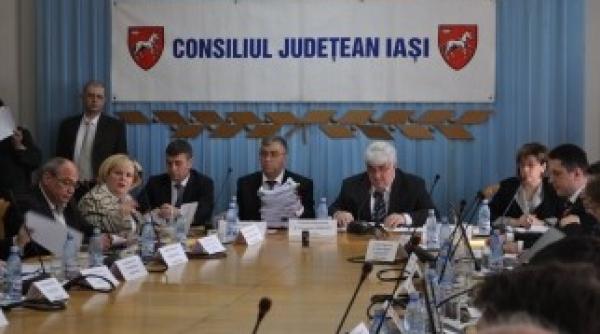 de un an de zile consilierii judeteni din iasi nu reusesc sa cada la un consens asupra unor decizii de interes local