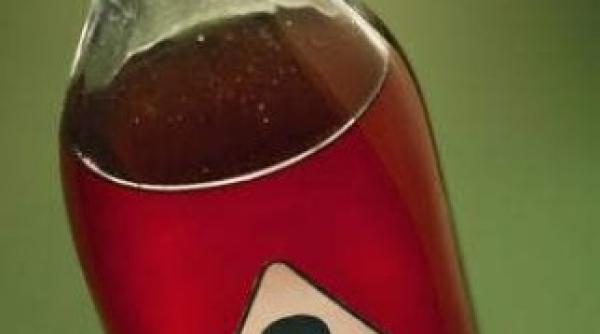 o fetita de 3 ani si fratele ei de 5 ani in stare grava la spital dupa ce bunica le a dat sa bea otrava