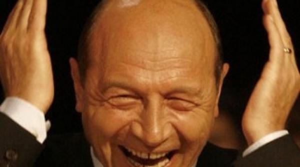 omagiu iubitului domn presedinte traian basescu adreseaza aici urarile tale conducatorului tarii