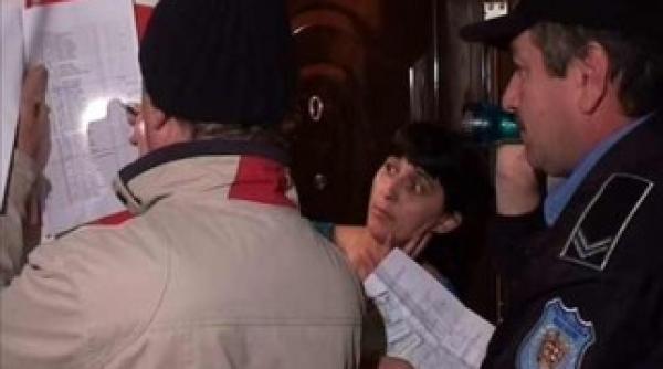 restantierii unui bloc din baia mare treziti cu noaptea n cap de politia locala