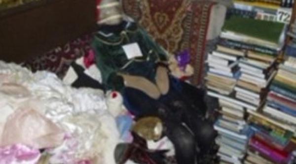 colectionarul de cadavre un istoric rus fura femei mumificate din cimitire si le tinea in casa imbacate in papusi