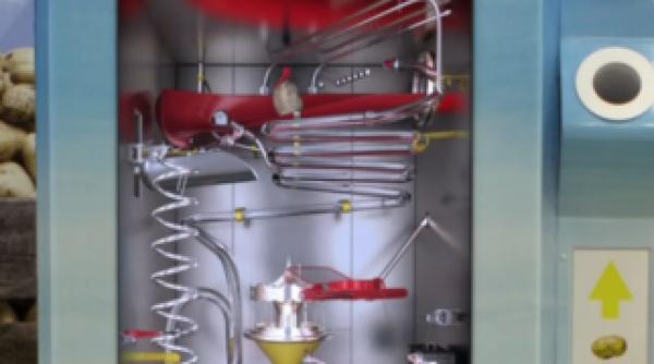 automatul care iti permite sa vezi cum sunt produse chipsurile