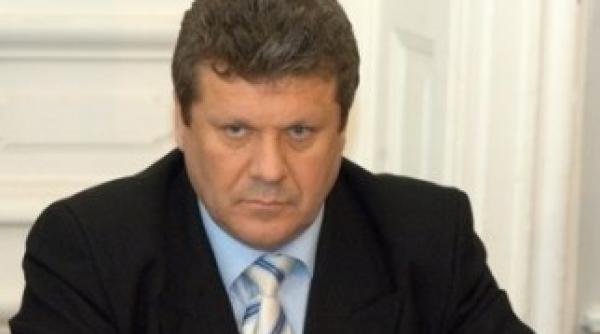 revolutionarii isi apara pensiile