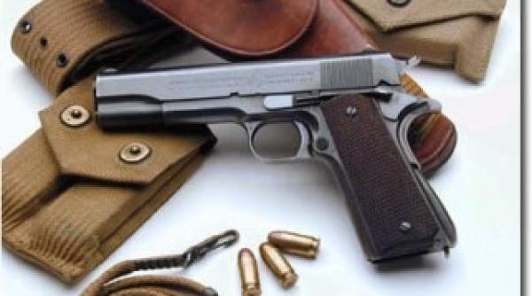 un pistol si un incarcator furate din casa unui politist timisorean