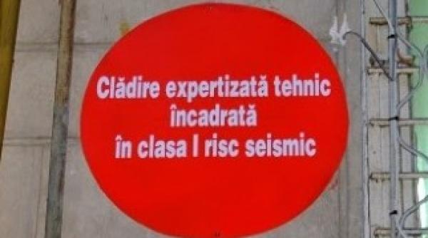 locatarii unui bloc din capitala refuza consolidarea imobilului pe motiv ca expertiza este incorecta si superficiala