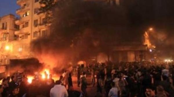 un mort si 670 de raniti in timpul unor proteste violente la cairo