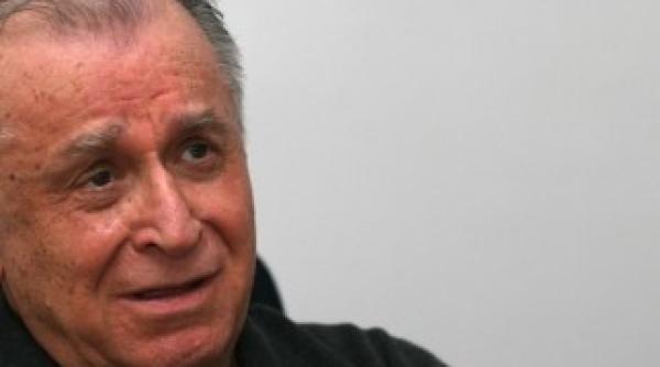 ion iliescu la un pas de a fi impuscat de un spp ist