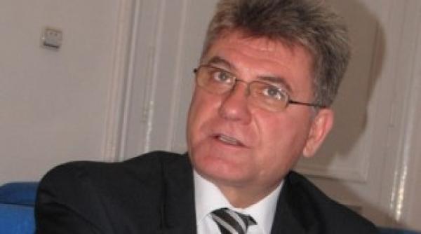 revolutionarii din arad s au razgandit nu il mai dau afara pe senatorul nitu