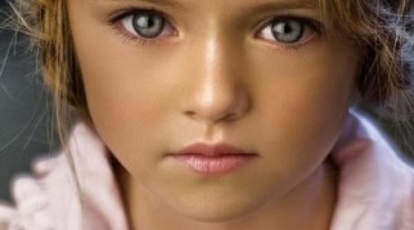 kristina pimenova la sase ani cel mai tanar model din lume video