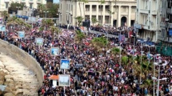 egiptenii au inceput sa voteze in primul scrutin legislativ dupa inlaturarea lui hosni mubarak