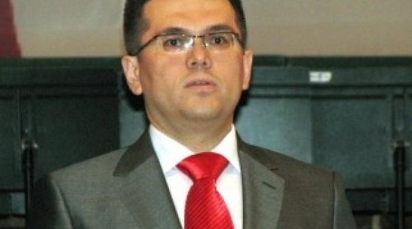 mircea geoana pregateste platforma noii formatiuni vezi cand va fi lansata