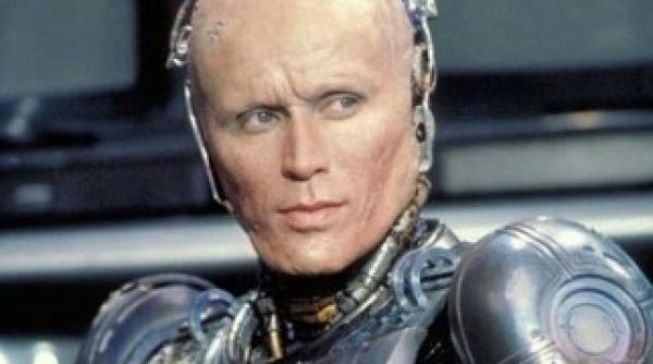 star trek 2 se va bucura de prezenta lui robocop in distributie