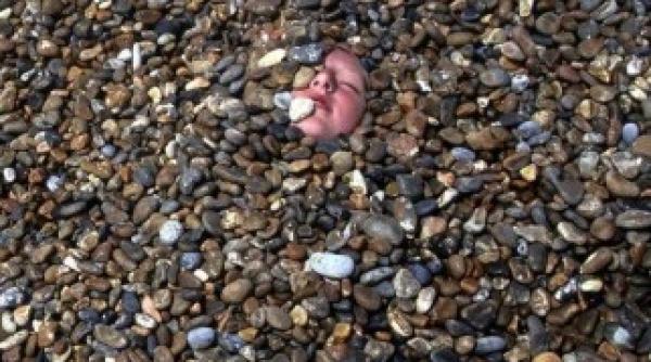 un barbat si a ingropat iubita de vie