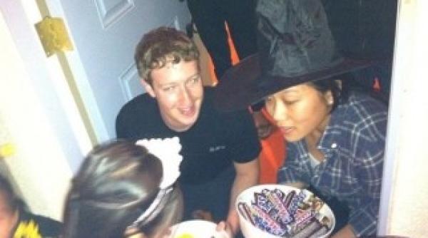 nici macar mark zuckerberg nu este in siguranta pe facebook un hacker i a spart contul galerie foto