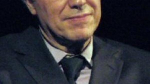 salvatore adamo readuce nostalgia la intrecerea anilor