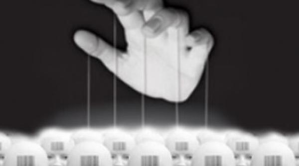 cine manipuleaza televiziunile in scandalurile basescu batut filaj la opozitie sau dezvaluiri lazaroiu