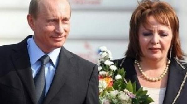 putin acuzat ca si a internat sotia intr un azil psihiatric