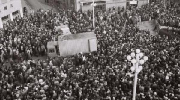 sirenele au sunat trei minute in primul oras liber din romania