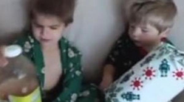 cum reactioneza copiii cand primesc cadouri urate video