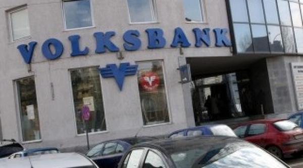 patru banci din romania isi cauta cumparatori