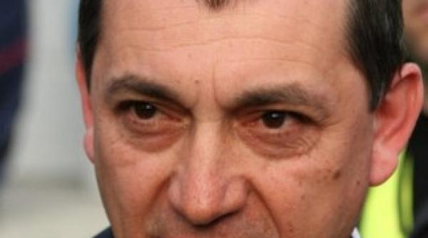 un hotel din constanta amnintat cu demolarea chiar daca se mai afla turisti in el