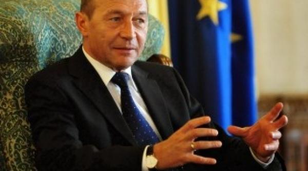 afla ce cadou a pastrat basescu din cele primite in 2011