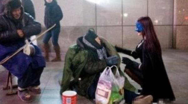 superwoman pe strazile din beijing