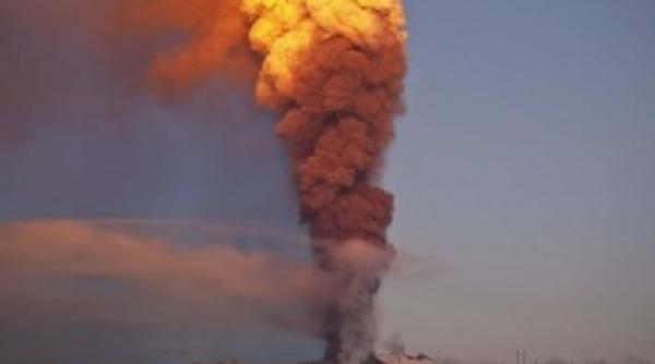 vulcanul etna se pregateste de eruptie