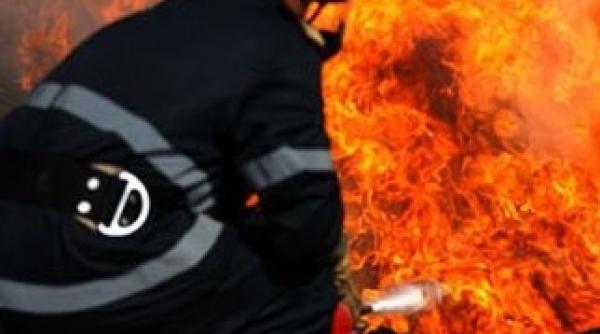 incendiu la o fabrica de resapat cauciucuri din granicesti suceava