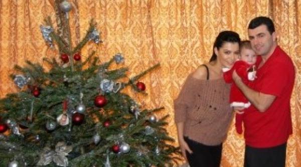 simona patruleasa a petrecut primele sarbatori ca mamica