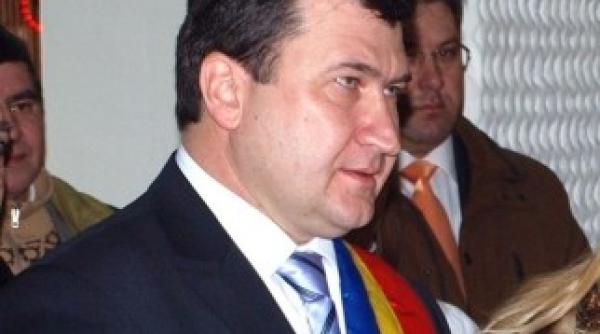 primarul impotent de la campulung moldovenesc la schi cu masina de serviciu